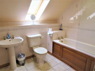 En-suite bathroom