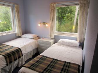 Twin bedroom