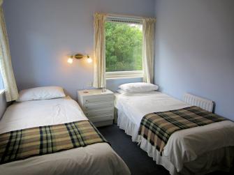 Twin bedroom