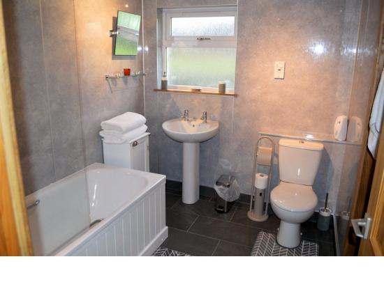 Jack & Jill bathroom